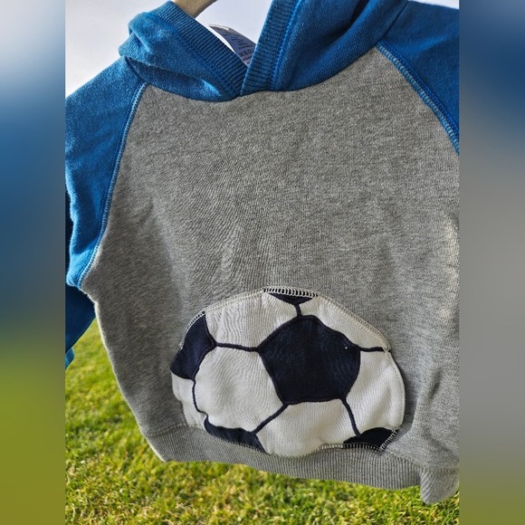 Kid's 2T Gymboree Soccer Ball Hoodie Sweatshirt Gray Blue Graphic Pullover
FIFA - Picture 11 of 16